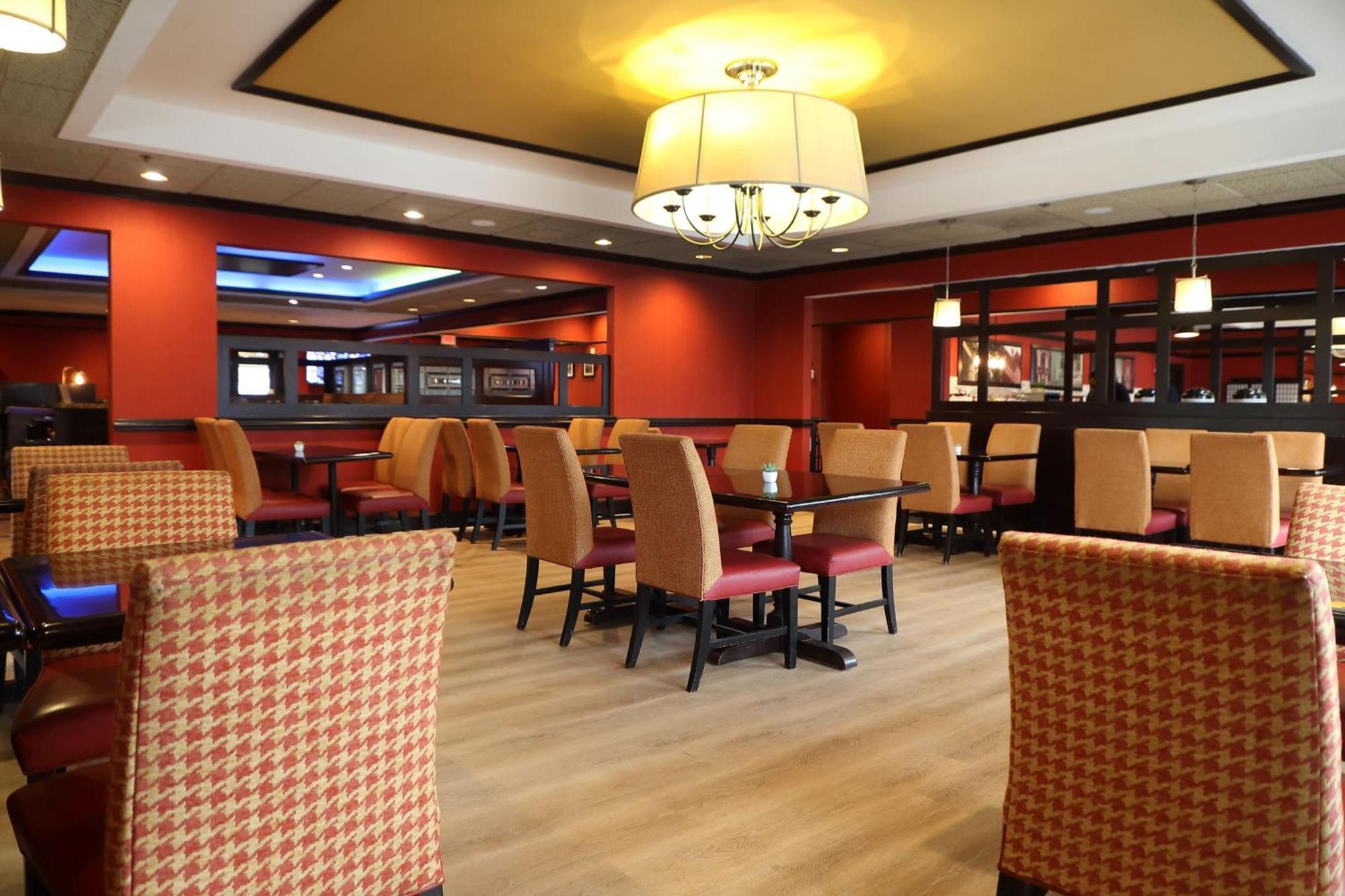 Four Points By Sheraton Wakefield Boston Hotel & Conference Center Bagian luar foto